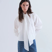 Charger l'image dans la galerie, Chemise blanche cravate
