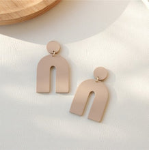 Charger l'image dans la galerie, Boucles d'oreilles Nude
